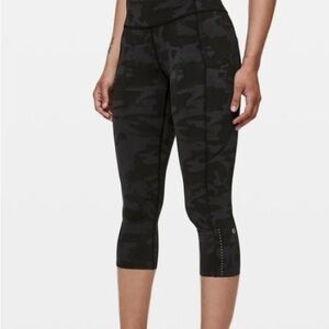 Lululemon Fast and Free Cropped Black Camouflage Leggings